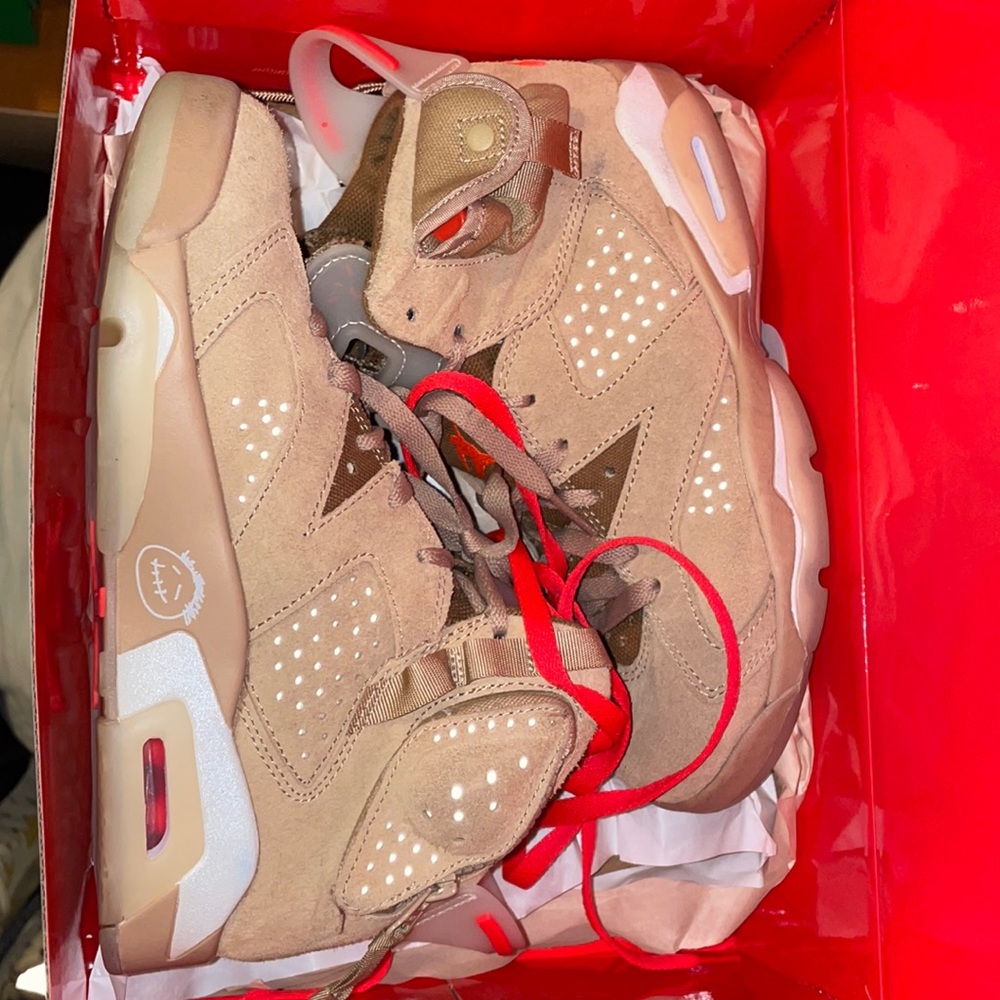 Travis Scott khaki Jordan 6 never worn! Size 6